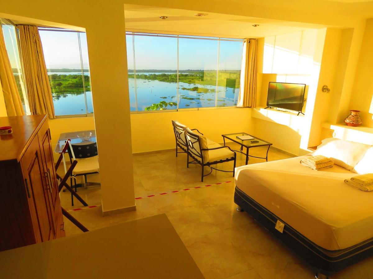 Boulevard 251 Riverside Apartments อีกีโตส ภายนอก รูปภาพ
