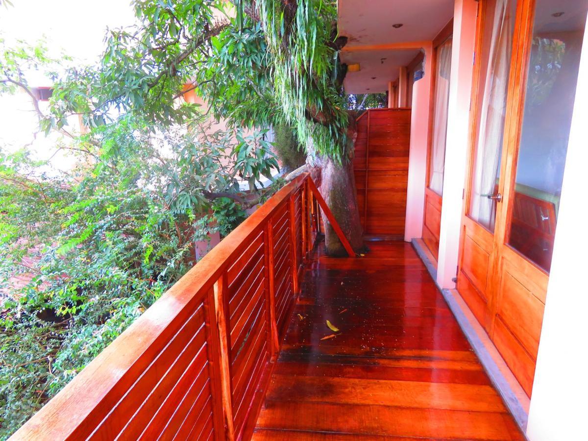 Boulevard 251 Riverside Apartments อีกีโตส ภายนอก รูปภาพ