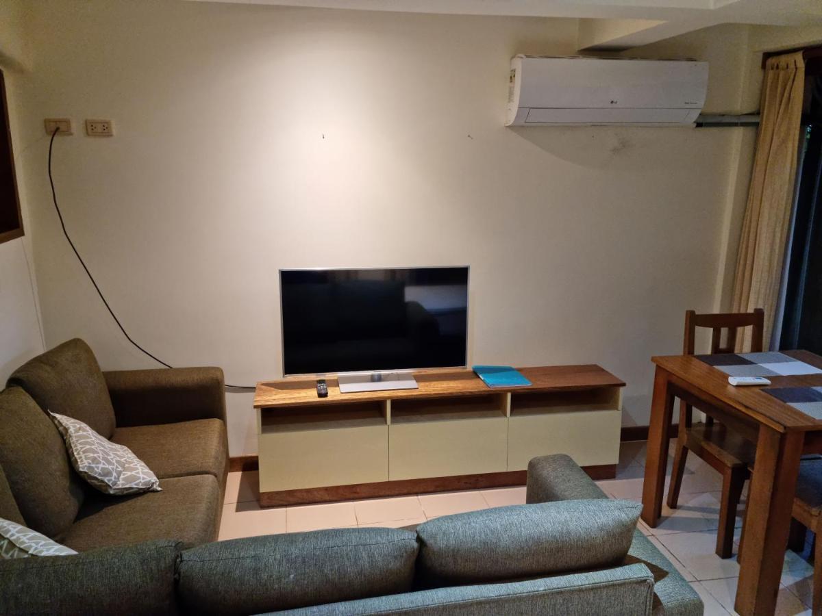 Boulevard 251 Riverside Apartments อีกีโตส ภายนอก รูปภาพ