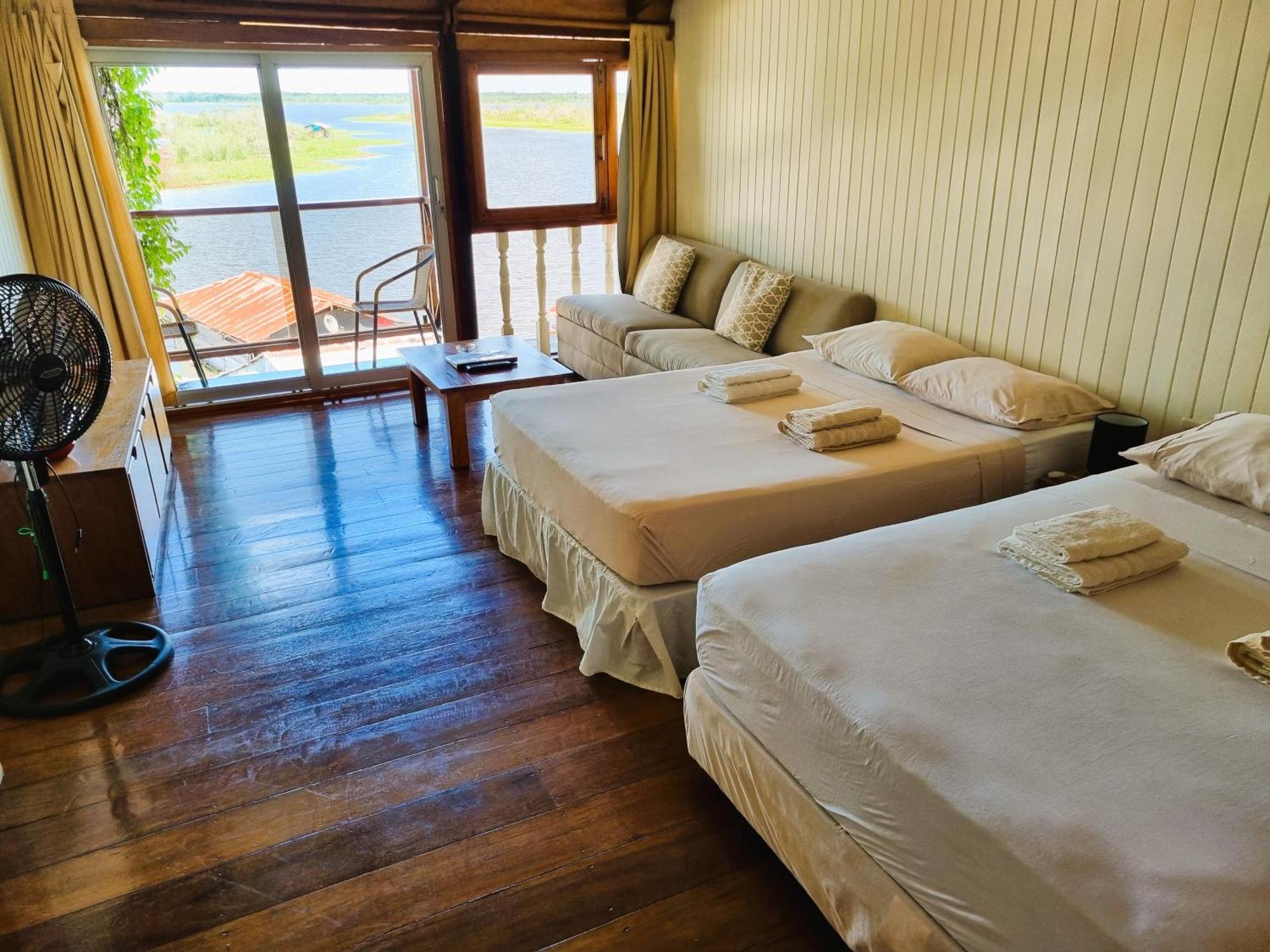 Boulevard 251 Riverside Apartments อีกีโตส ภายนอก รูปภาพ