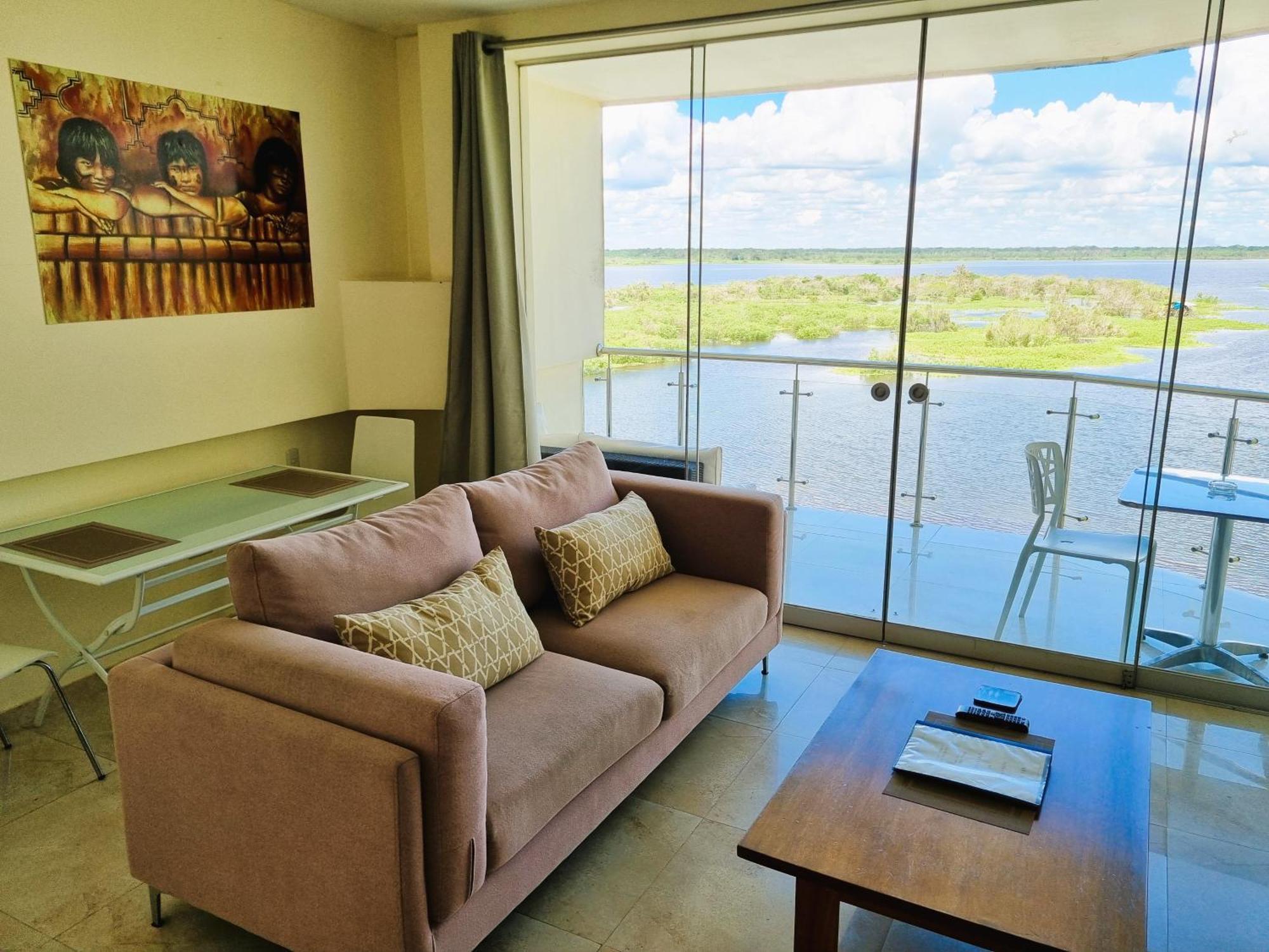 Boulevard 251 Riverside Apartments อีกีโตส ห้อง รูปภาพ