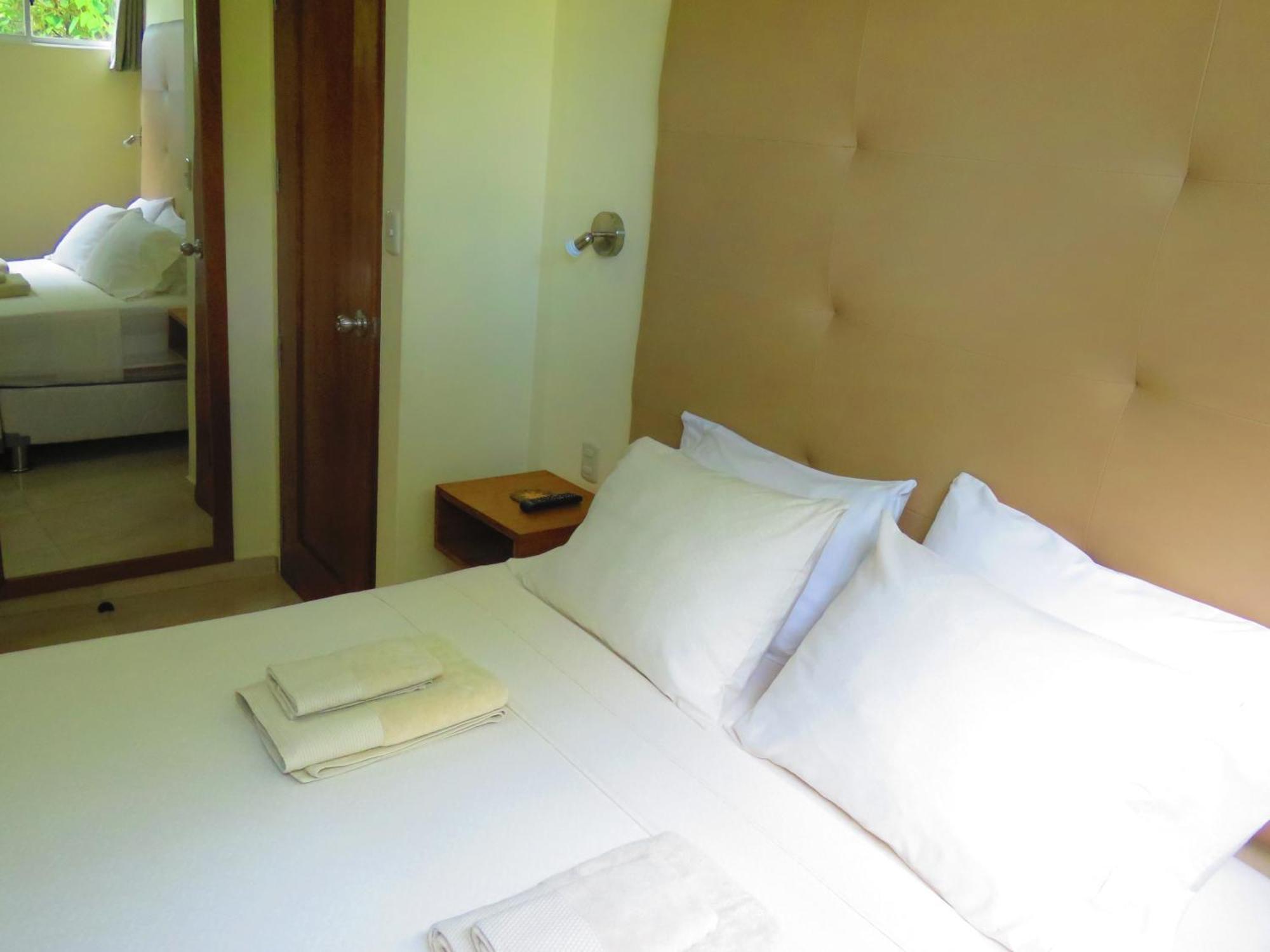 Boulevard 251 Riverside Apartments อีกีโตส ภายนอก รูปภาพ